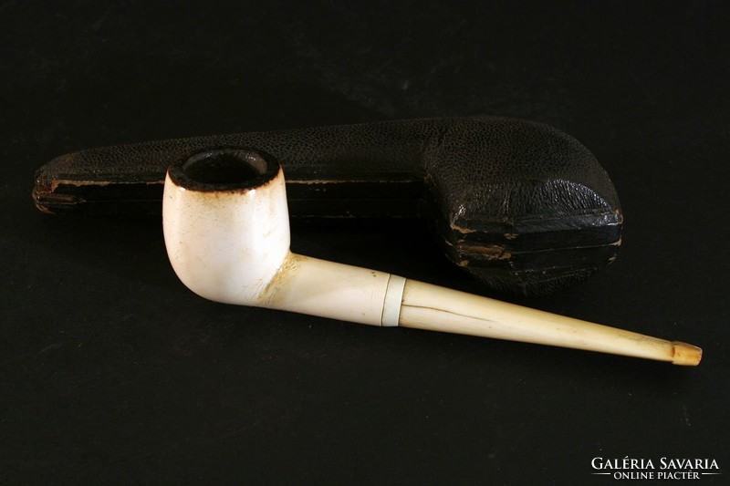 Tea pipe in its original box, 13.5 cm