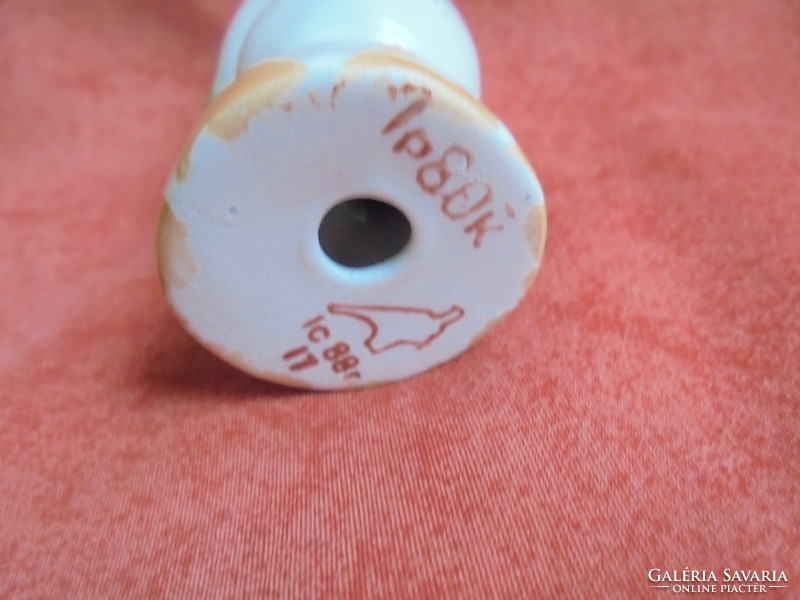 Ritka orosz porcelán maci figura rózsával