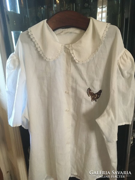 Rooster embroidered blouse from the 1980s