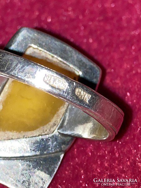Borostyán köves ezüst gyűrű a múlt századból!!