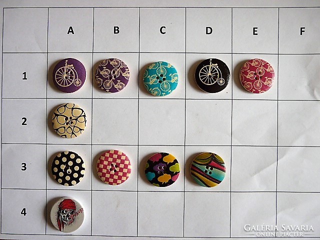30 Mm wooden buttons, buttons from the collection for scrapbooking, clothes, bags