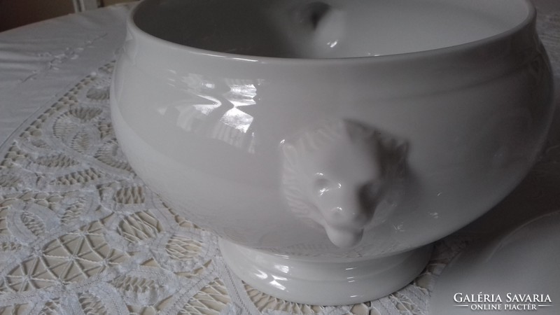 Bavarian porcelain soup bowl with lion's head