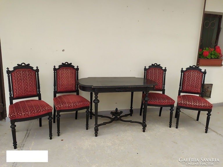 Antik ónémet asztal és 4 kárpitozott szék garnitura