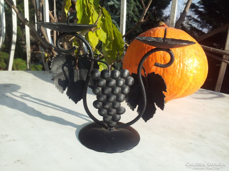 Metal candle holder with bunch of grapes