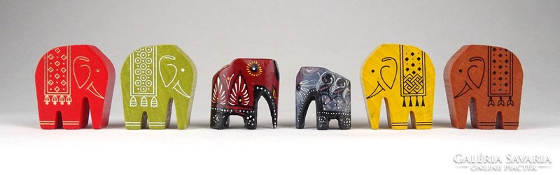 1C522 Kisméretű színes faragott festett fa elefánt 6 darab