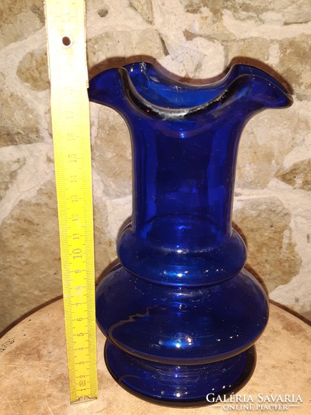 Régi fújt kék hutaüveg váza