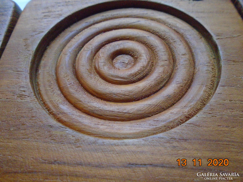 Engraved concentric circles wood coaster set with hanger
