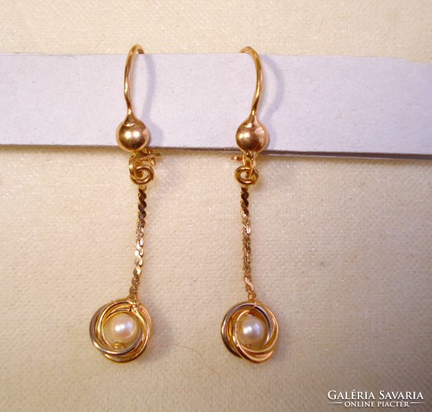 Pair of elegant gold, pearl, pendant earrings (18k)