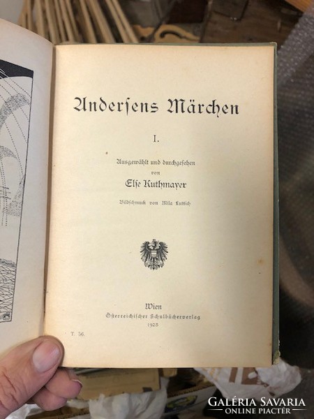 ​régi könyv Andersentőll, kemény kötésű, ajándéknak kiváló.
