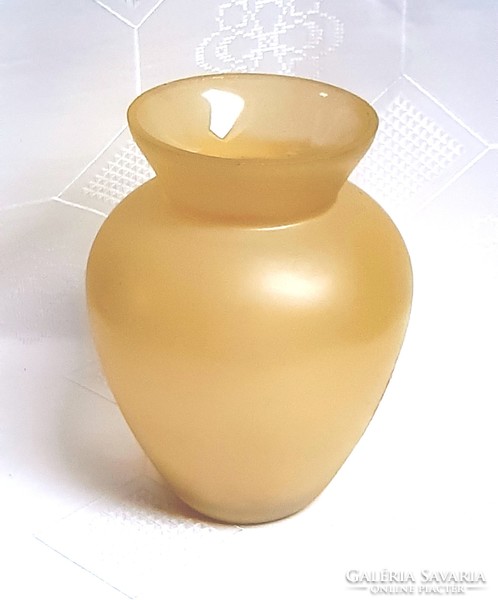 4054 - Sárga opál üveg váza