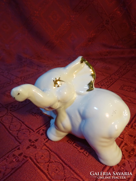 Német porcelán, fehér elefánt, hossza 10 cm. Vanneki!