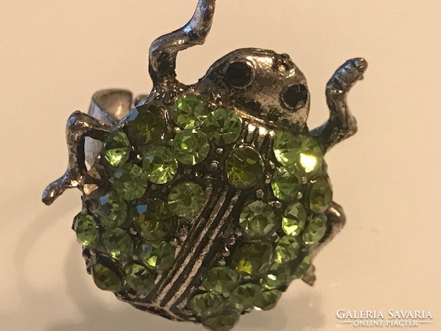 Scarabeus bogár gyűrű zöld kövekkel, állítható méret
