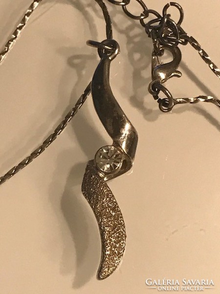 Claires nyaklánc elegáns medállal, 46 cm hosszú