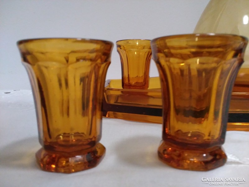 Set of amber-colored peeled glass