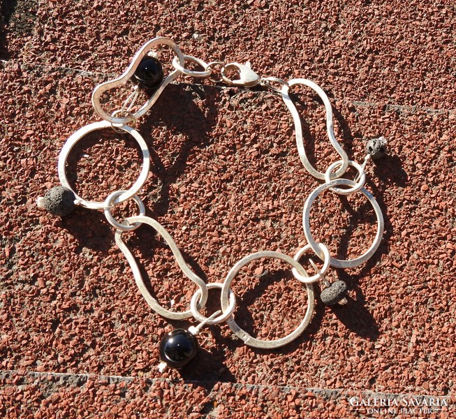 Large hoop silver-plated bracelet decorated with pearls