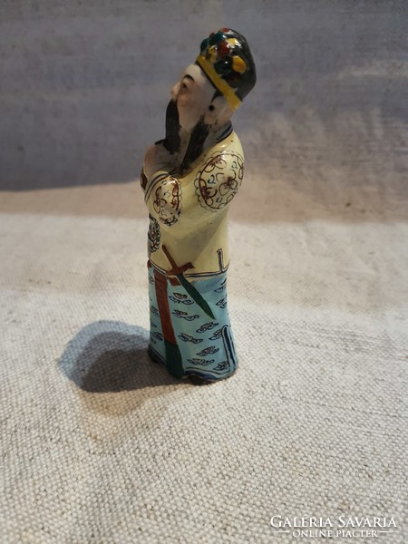Antique Chinese hand-painted figure. 10.5 cm.