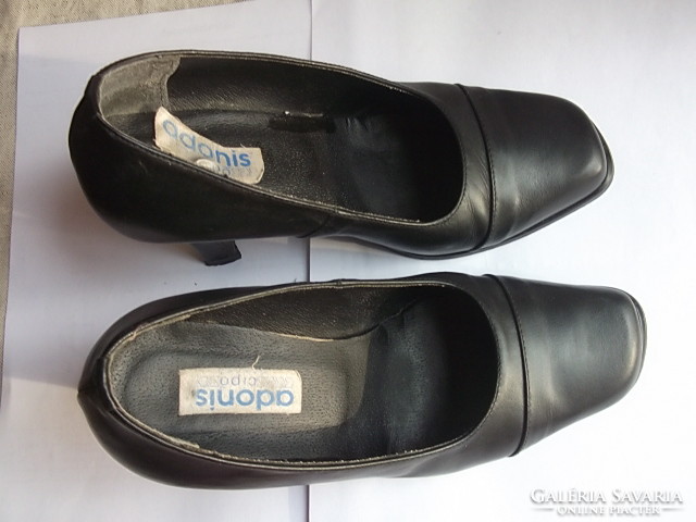 Branded black leather nail shoes, size 36-36, almost new condition