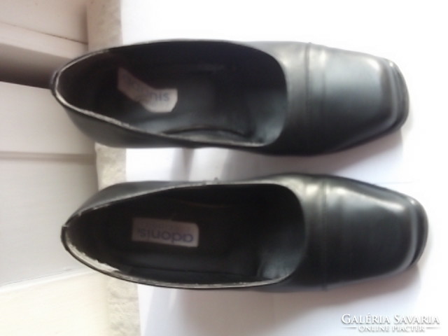 Branded black leather nail shoes, size 36-36, almost new condition