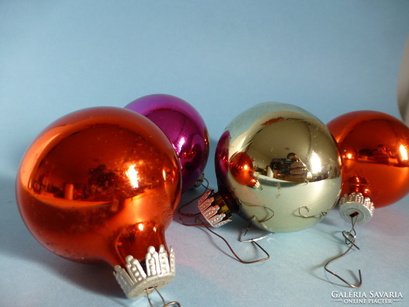 6 retro, vintage, glass spherical Christmas tree decorations in one