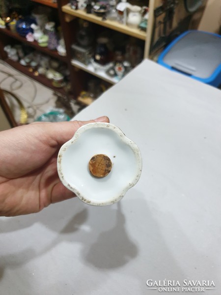 Régi porcelán sószóró 