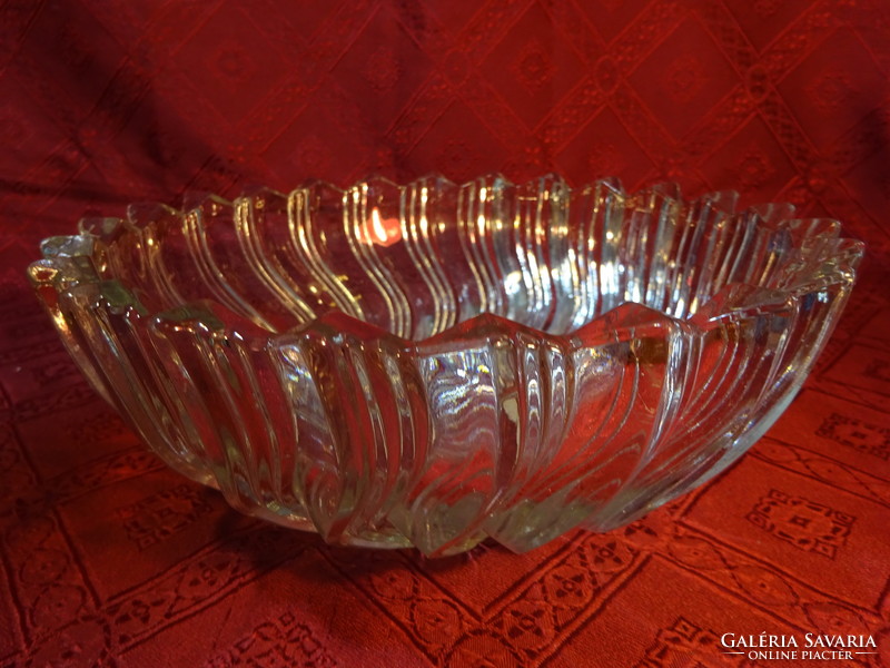 Czech crystal glass bowl, diameter 23 cm. He has!