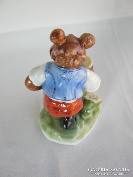 Herend porcelain teddy bear with honey