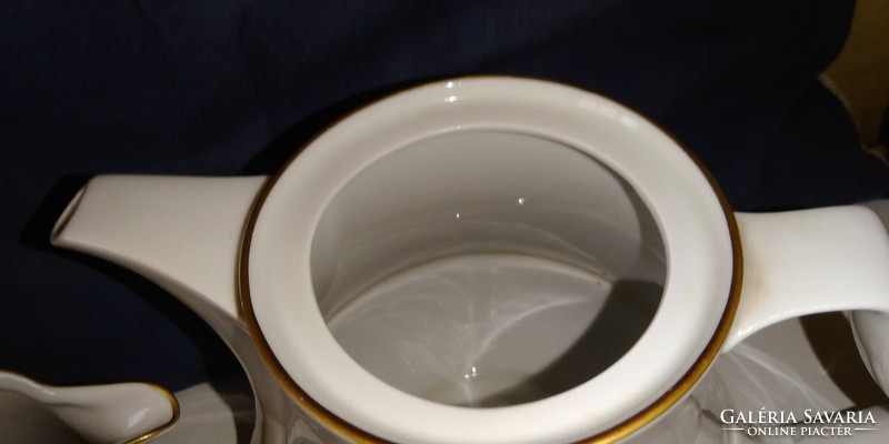Henneberg porcelán arany szegélyű teás- kávés kanna,kancsó  tej-tejszín kiöntővel