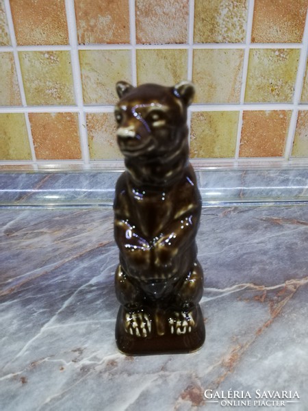 Porcelain zsolnay? Brown bear