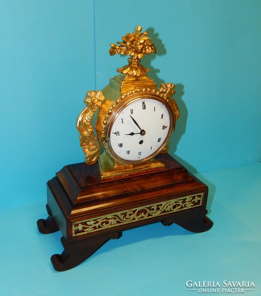 Working clock from the first half of the 1800s with a mini structure