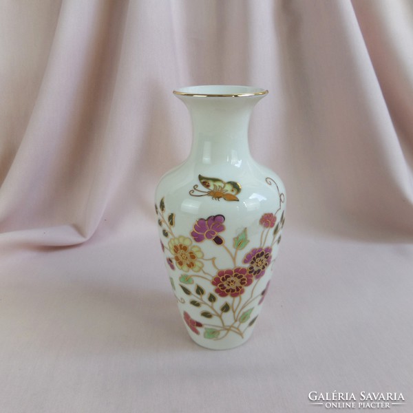 Zsolnay vases 16 cm each