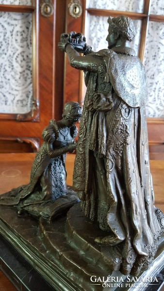 Joséphine megkoronázása - bronz szobor műalkotás 