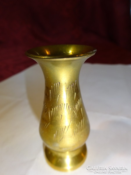 Copper vase, height 9.5 cm, upper diameter 4.5 cm. He has!