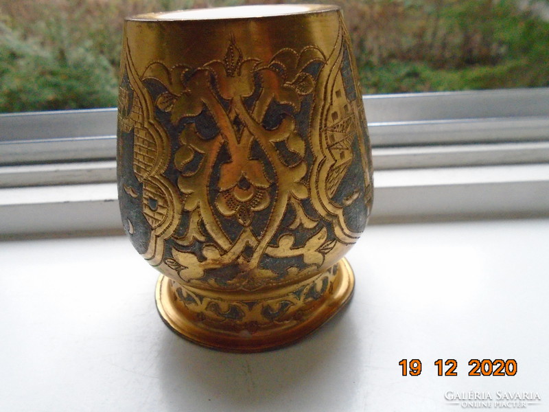 Niellos gilded handicraft vase with an oriental cityscape in 3 medallions with arabesques and floral patterns