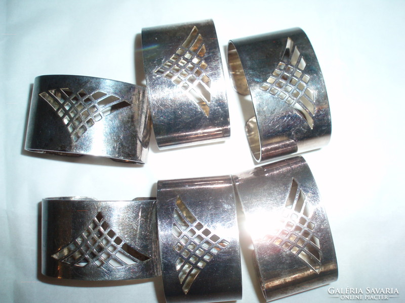 Beautiful silver plated napkin rings