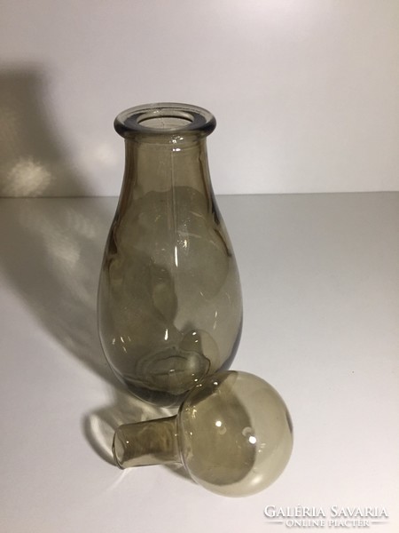 Füst színű öntött butelia üveg dugóval (70)