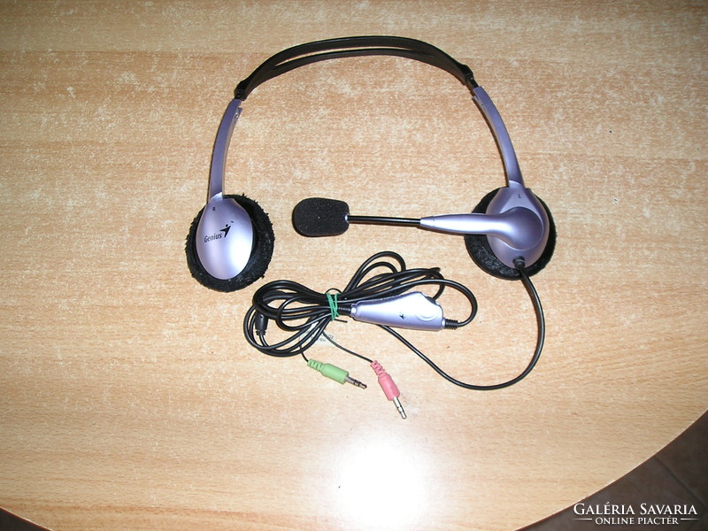 Wired headphones with microphone - genius