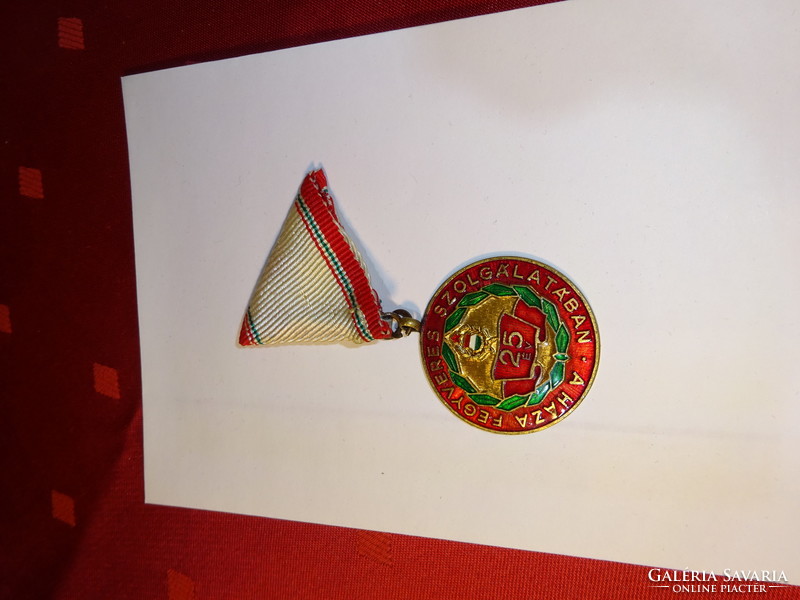 Honor, 25 years in the armed service of the country with the inscription. Its diameter is 4 cm. He has!