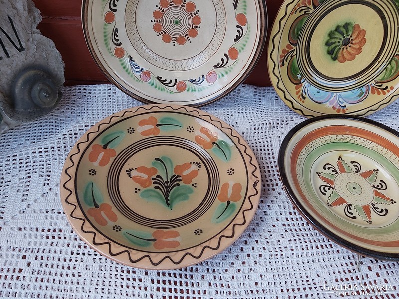 Ceramic wall plate wall plates, folk things decoration, ornaments, collectible pieces.