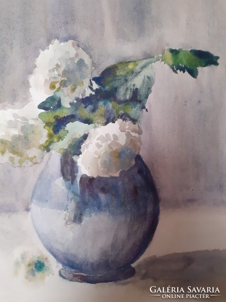 CSENDÉLET FEHÉR LABDARÓZSÁKKAL (akvarell, 27x40, Krenner Nelly alkotása) virágok, váza, vízfesték