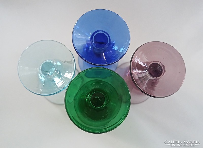Régi színes Olasz üveg talpas poharak 4db együtt