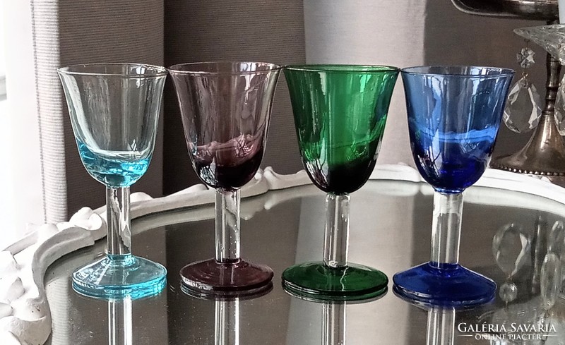 Régi színes Olasz üveg talpas poharak 4db együtt