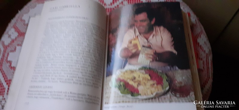 Who cooks what? (Retro cookbook)