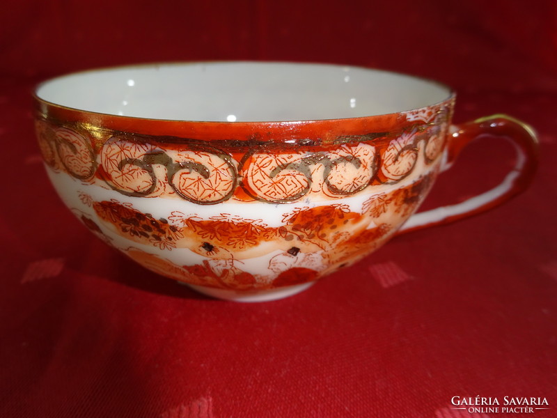 Japanese quality porcelain teacup with a diameter of 8.5 cm. He has!