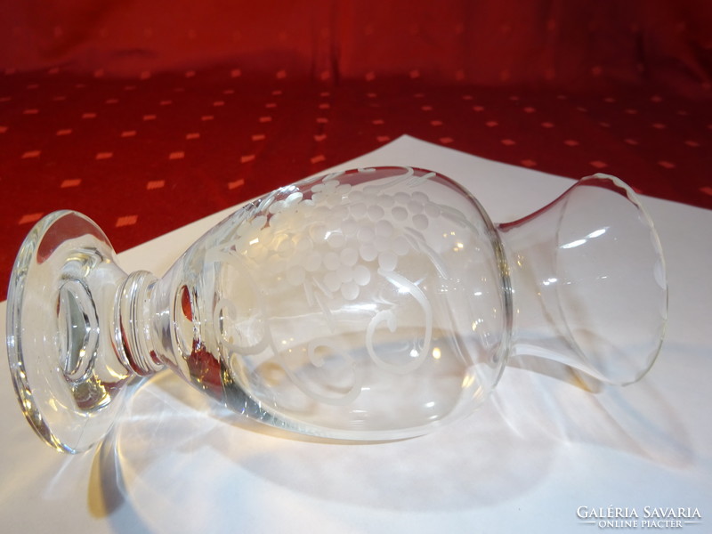 Csiszolt üveg váza, magassága 13 cm. Vanneki!