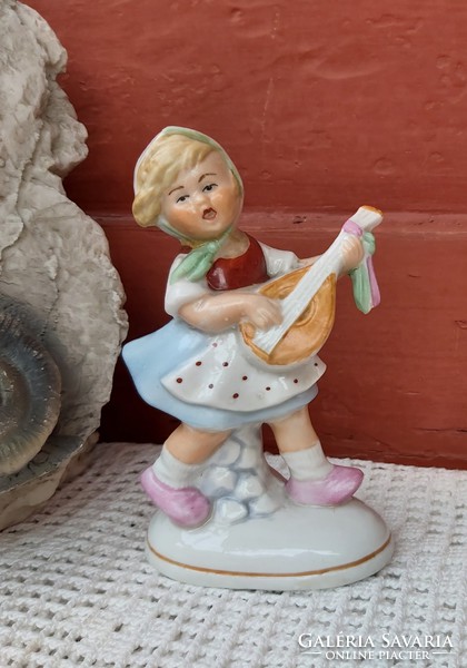 Német porcelán  mandolinon éneklő lány  zenész nipp, figura, porcelán Germany