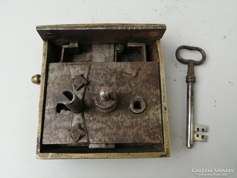 Barokk zár - Baroque antique lock