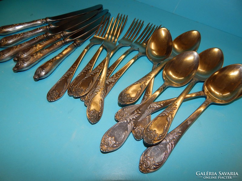 Silver-plated cutlery set in beautiful condition from the xx. No. From his second half