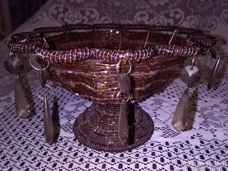 Antik, gyöngy fűzött, üveg függelékes asztali kínáló kosár - ritka vagy egyedi darab