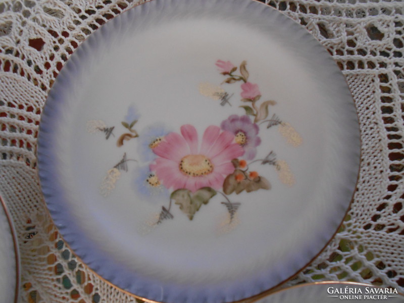 Csodaszép kézzel festett porcelán desszertes tányérok . 4 db.
