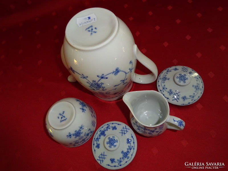 English porcelain, four-person coffee set with indigo blue pattern. He has!